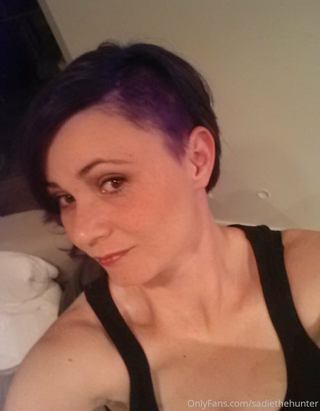 sadiethehunter OnlyFans-Fotos