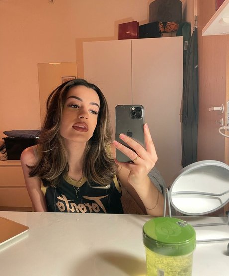 NoraExplorer OnlyFans