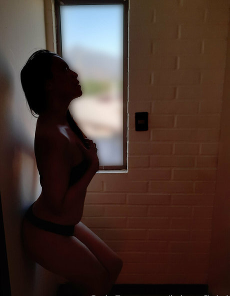 lolaxoficial OnlyFans Leak