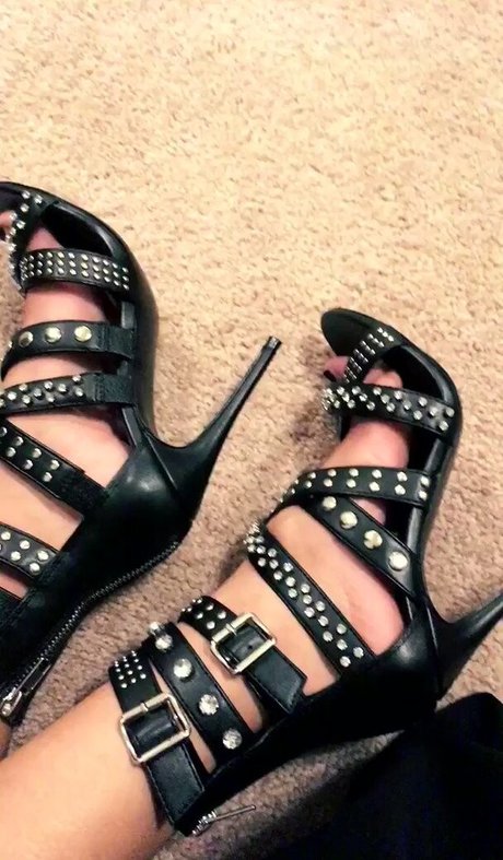 Trickywi Leaks von Nacktbildern auf OnlyFans