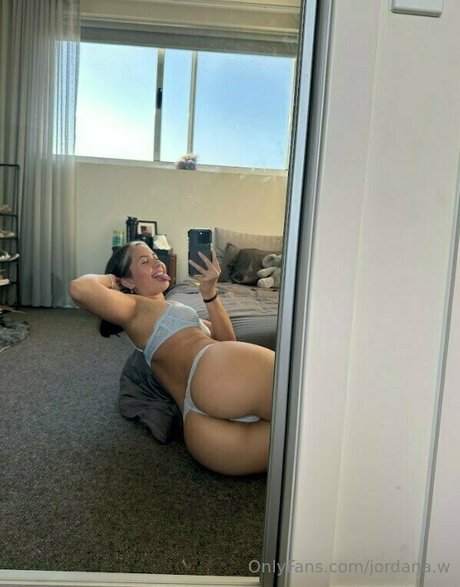 Jordana w Nacktbilder auf OnlyFans