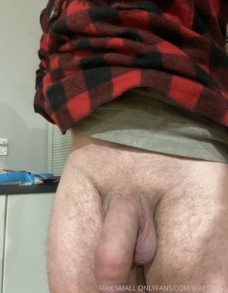 maxsmall OnlyFans Striptease