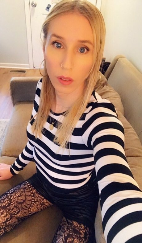 kassienever Nacktpornos auf OnlyFans