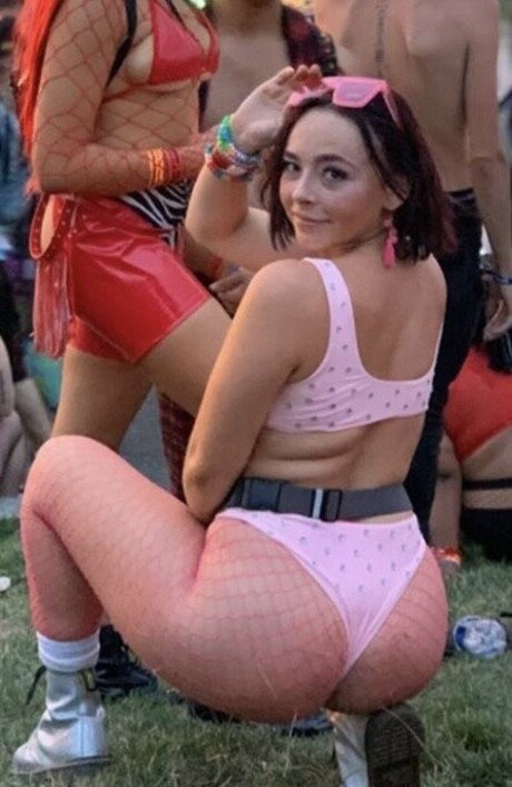 PeachsnBean OnlyFans Leaks