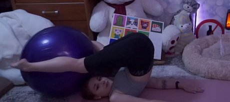 a n i n y a OnlyFans Sextape