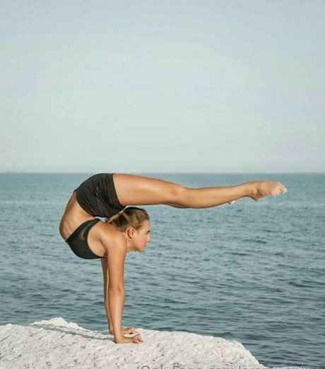 crazy splits Auf OnlyFans