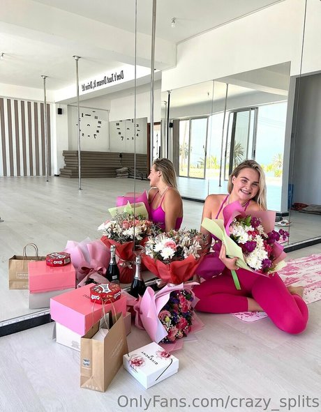 crazy splits Unzensiert OnlyFans