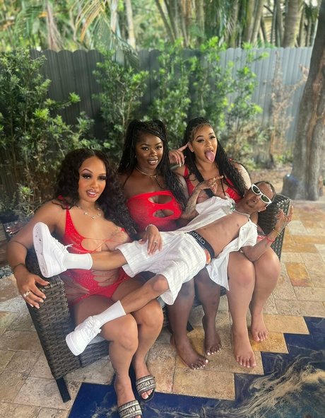 alienland OnlyFans Inhalte