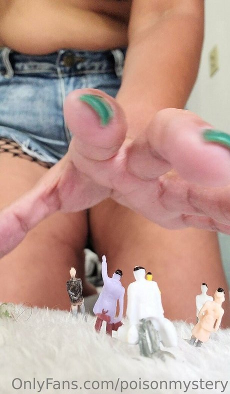 poisonmystery OnlyFans-Bilder