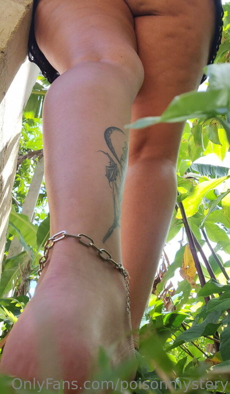 poisonmystery NurlyFans-Brüste