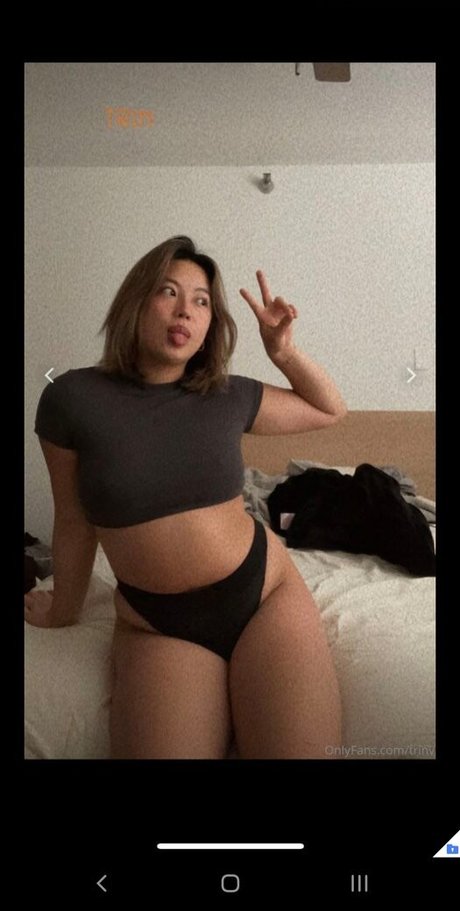 Trinity Vang Hmong OnlyFans Bilder