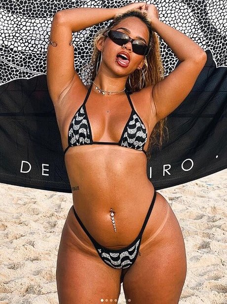 Anna Nolatto OnlyFans Model Bilder