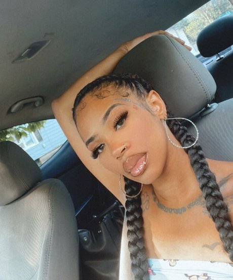 Cynthia Rose OnlyFans Star