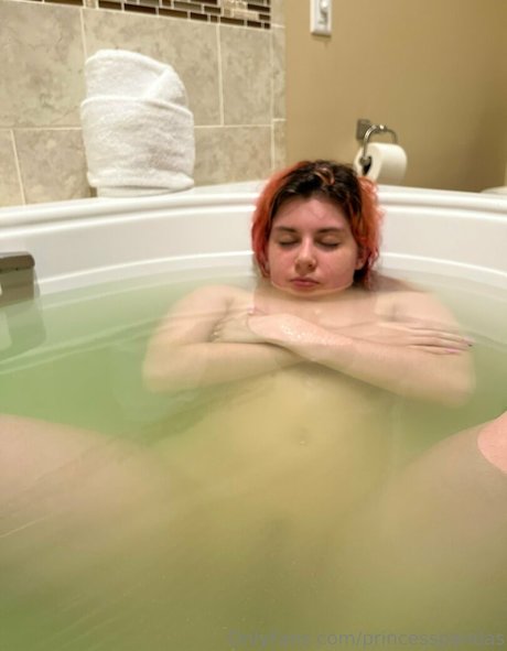 princesspandas OnlyFans Sextape
