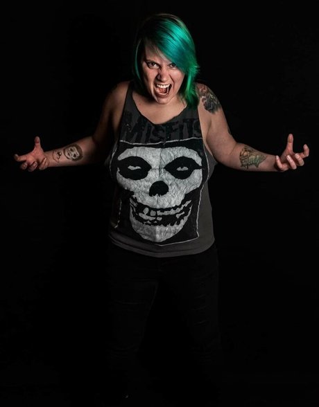 risenfeinics OnlyFans Nackt Content