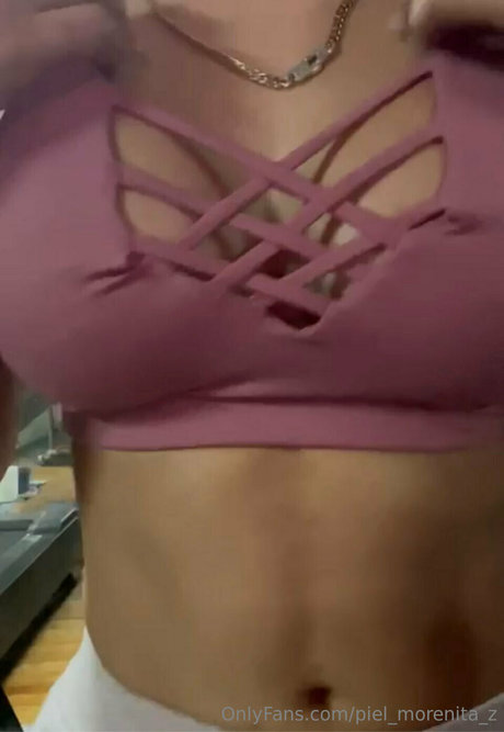 piel morenita z OnlyFans Sex