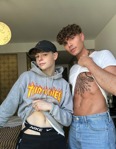 luistwinkyy Porn OnlyFans Leak