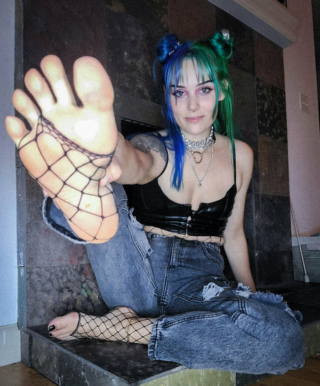 mythicmaggs OnlyFans Lesbisch