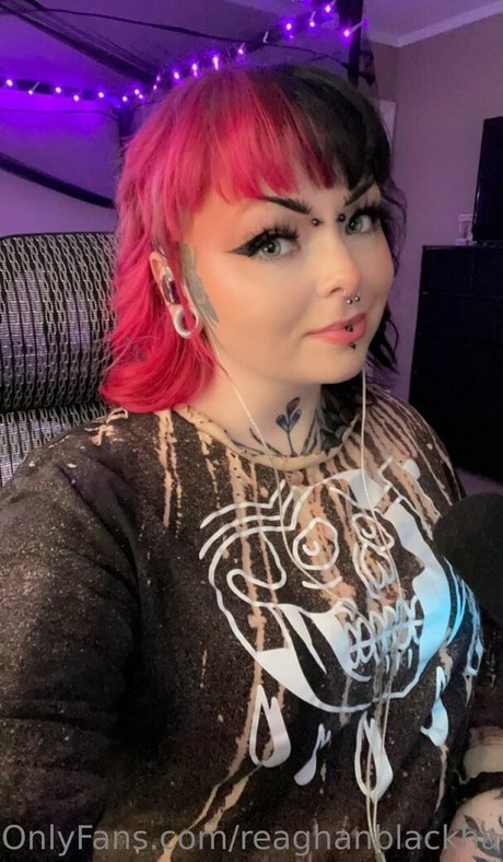 reaghanblackhart OnlyFans Leaks