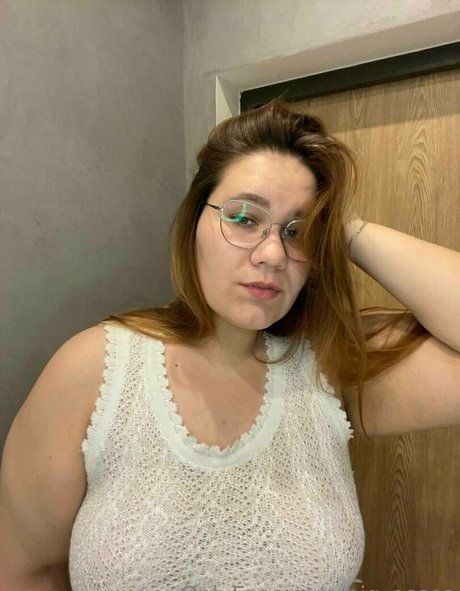 curvy virgin OnlyFans Model Bilder