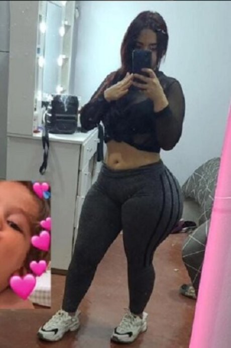 Roxana CT OnlyFans Nacktbilder geleakt