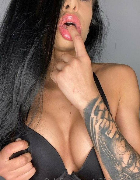 redelissa OnlyFans geleakte Brüste