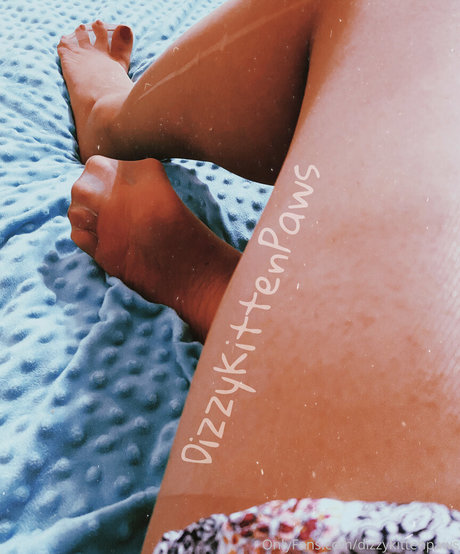 dizzykittenpaws NurlyFans-Pornos