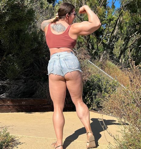 Eva The Supergirl NurlyFans-Pornoleaks