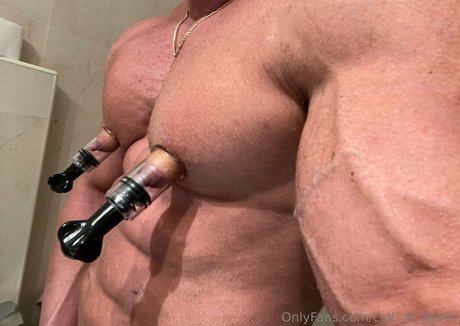 cult of apollo OnlyFans Inhalte