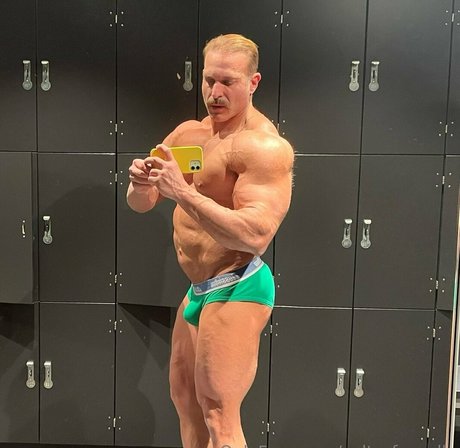 cult of apollo OnlyFans Leaj