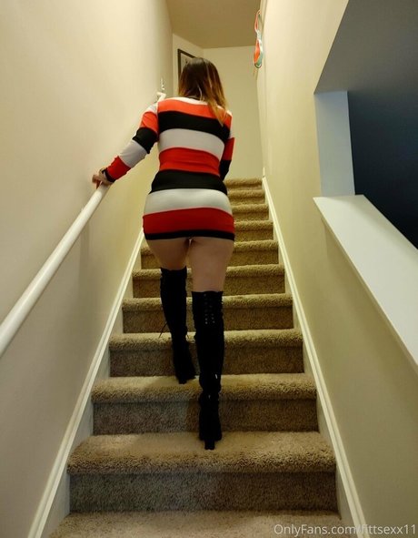 fittsexx11 OnlyFans Striptease