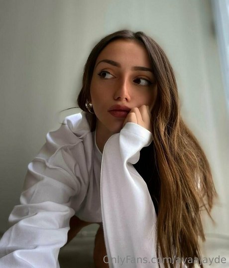 avaajayde Leak von OnlyFans Pornografie