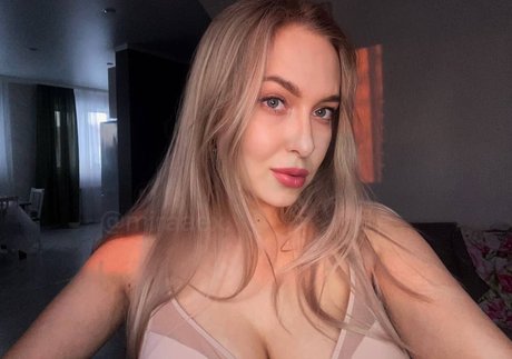 irinaaarun OnlyFans Fotos