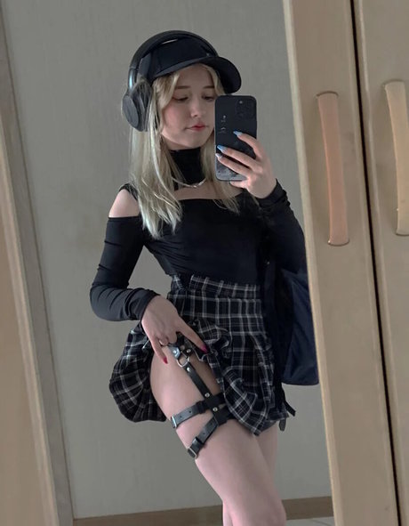 Arveni OnlyFans Nackt Leaks