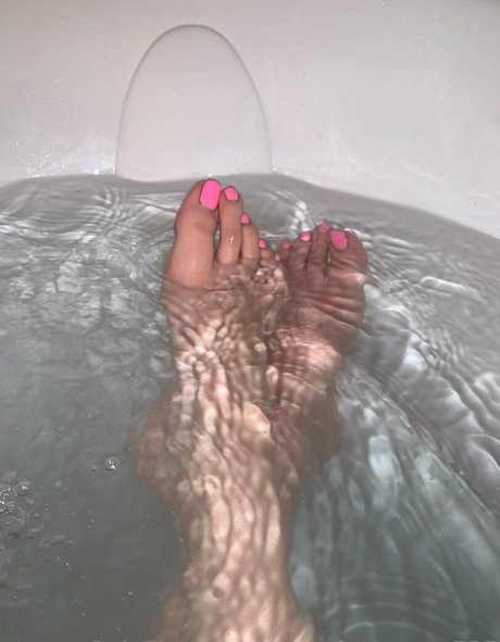 sweetfeettreats727 OnlyFans gratis