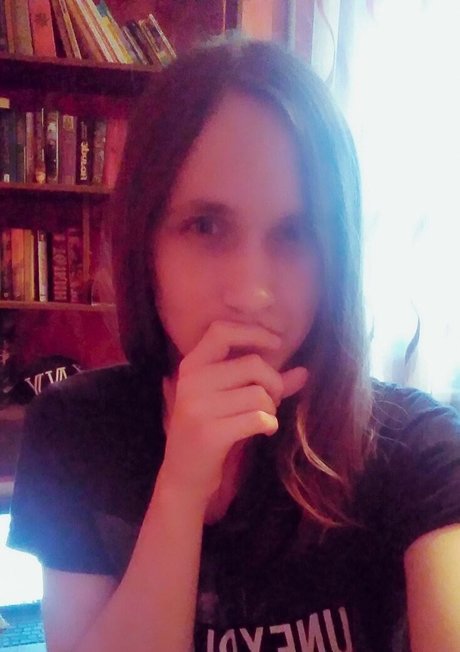 JustHumanFromTheMoon OnlyFans Brüste Bild