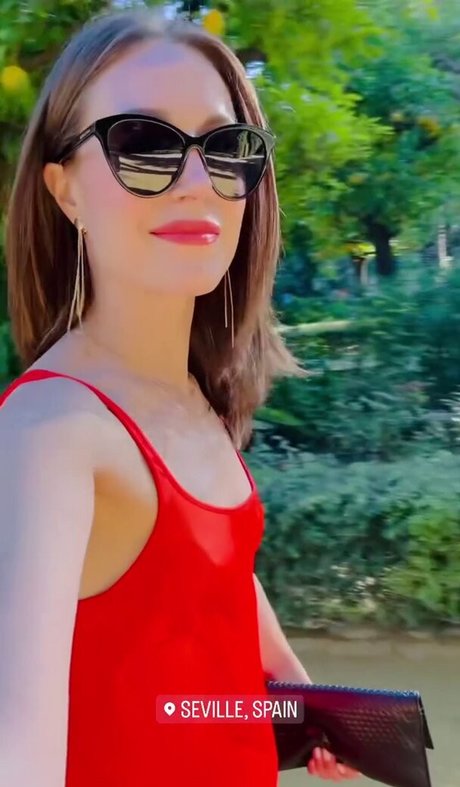 Politicians Female OnlyFans Mega