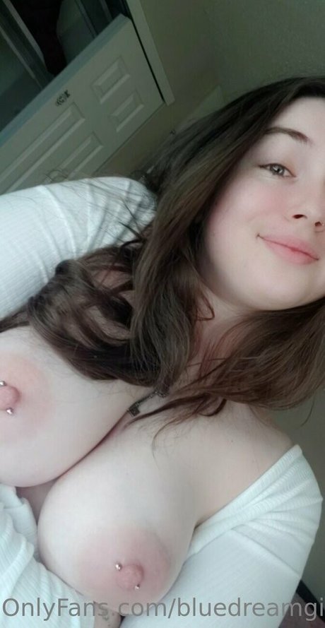 bluerae3 OnlyFans Nacktbilder geleakt