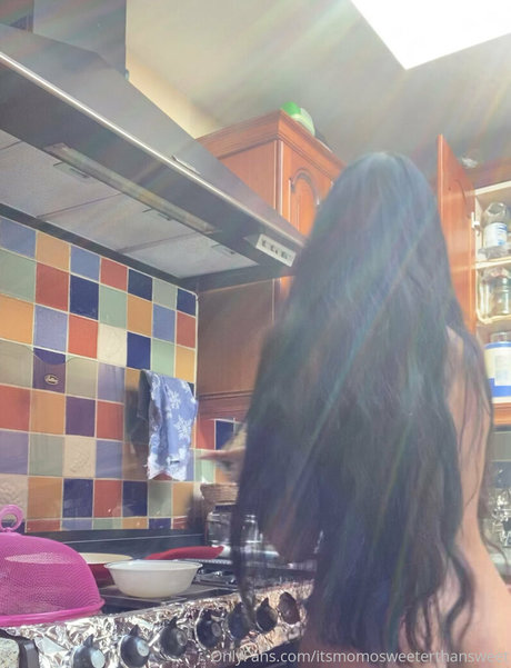 itsmomosweeterthansweet Leaked OnlyFans Bilder