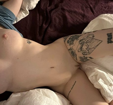 divinelywillow Leaks OnlyFans