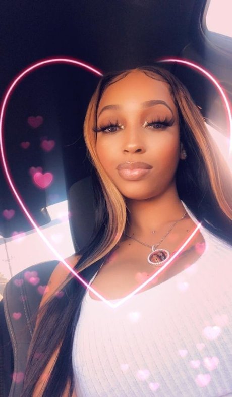 Shethickyyy OnlyFans Bilder