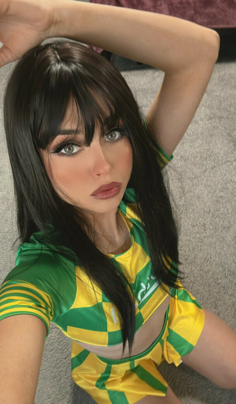 yunamoonx000 XXX Leak OnlyFans Leak