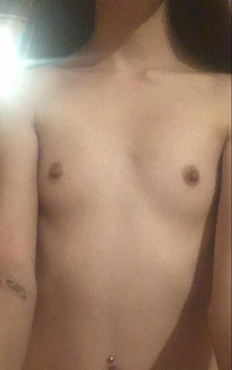 teenagertits OnlyFans Fotos