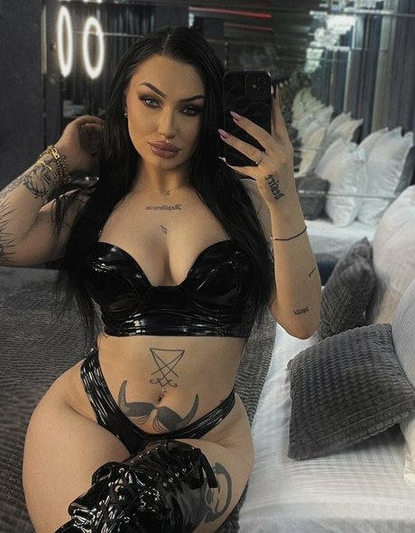 LaReinaMalvadaa OnlyFans Sex