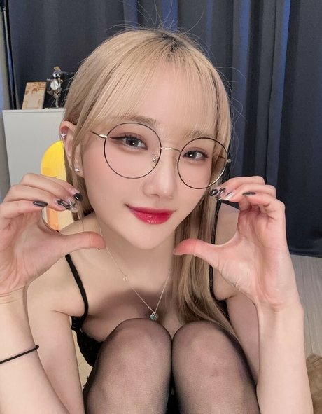 Woojungx4 OnlyFans Nackt Content