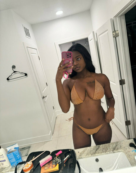 Sheena Marie OnlyFans-Seite