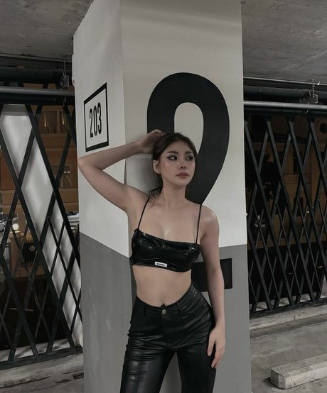 Pony pony1225 OnlyFans Inhalte