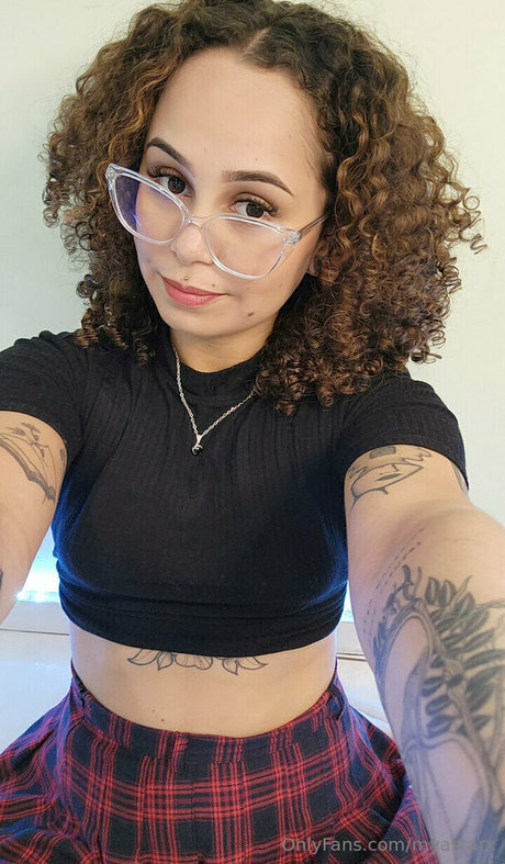 myastarx OnlyFans Bilder