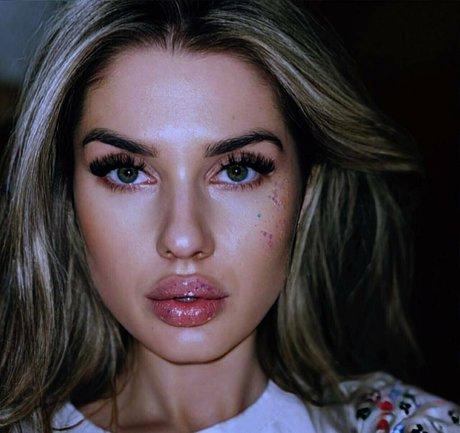 elie fairy NurlyFans-Brüste