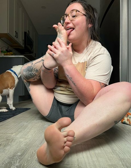 lovethesemilkytitties OnlyFans Fotos